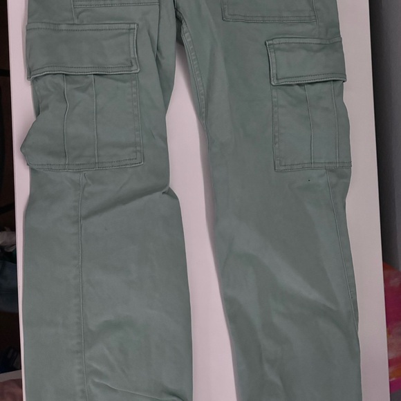 Hollister Women’s XS High Rise Green Cargo Pants - Picture 2 of 3